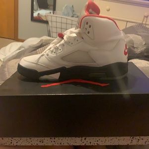 Air Jordan 5 retro good condition come with box